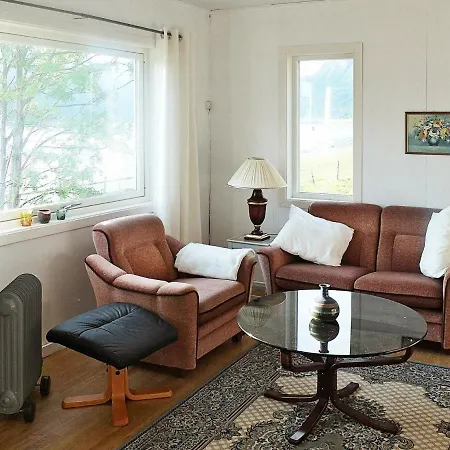 Four-bedroom In Arnoyhamn Holiday home *