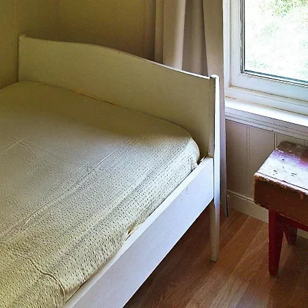 Four-bedroom In Arnoyhamn Holiday home Langfjord