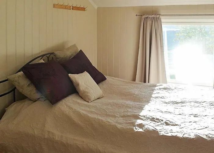 Feriehus 8 Person In Arnoyhamn Langfjord